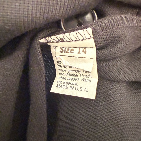 Chic Black Button-Accent Midi Skirt - Picture 8 of 8